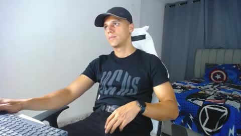 Snapshot of davisito7 chatting on 02.16.25 David Angel online show from 02.16.25