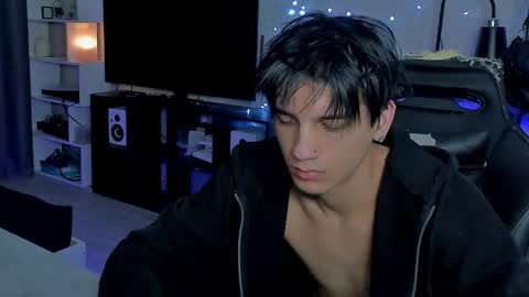 Snapshot of davisross chatting on 01.08.26 davis online show from 01.08.26