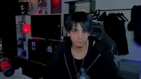 Snapshot of davisross chatting on 02.12.26 davis online show from 02.12.26