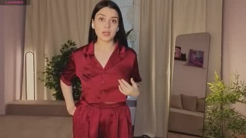 Snapshot of day_one_darling chatting on 10.31.25 day_one_darling online show from 10.31.25