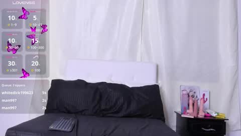 Snapshot of daye_sky chatting on 11.28.25 Daye sky online show from 11.28.25