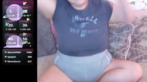 Snapshot of dazeddesty_ chatting on 11.17.25 Dazeddesty online show from 11.17.25