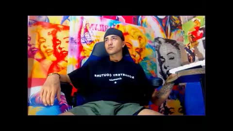 Snapshot of dazo_vnzla chatting on 12.15.25 dazo_vnzla online show from 12.15.25