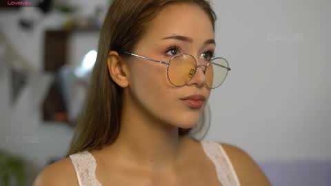 Snapshot of dazy_88 chatting on 11.09.25 Dazy My Fansly online show from 11.09.25