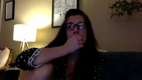 DDMolly online show from 01.04.25