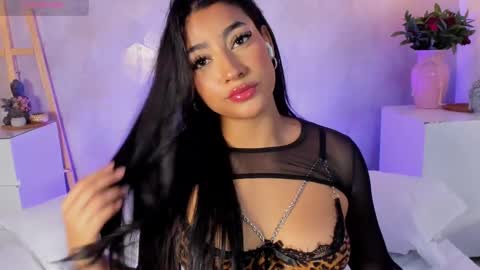 Snapshot of dea_athenea chatting on 09.29.25 dea_athenea online show from 09.29.25