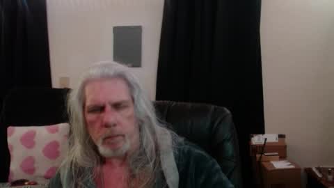 Snapshot of deaconoddeye chatting on 12.15.25 deaconoddeye online show from 12.15.25