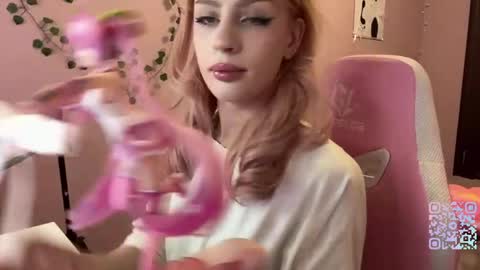 Maggie online show from 05.04.26