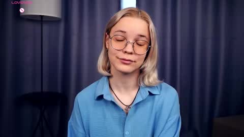 Charlie 18yo online show from 10.06.25