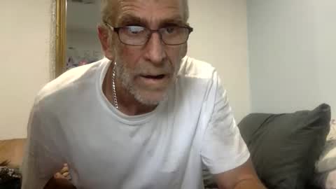 deanofflove221000 online show from 02.09.26