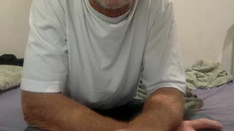 deanofflove221000 online show from 04.16.26