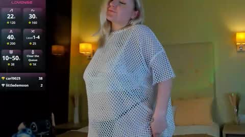 Debbie Mon Tue Fri Sun Sat GMT 3 1000am - 0400pm  online show from 02.11.26