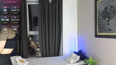 Snapshot of debihenks chatting on 10.21.25 Eva online show from 10.21.25