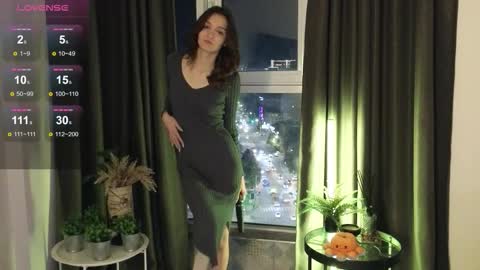 Snapshot of debihenks chatting on 10.28.25 Eva online show from 10.28.25