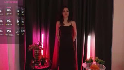 Snapshot of debihenks chatting on 11.19.25 Eva online show from 11.19.25