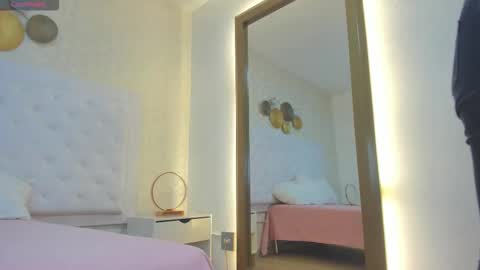 Debora online show from 11.26.25