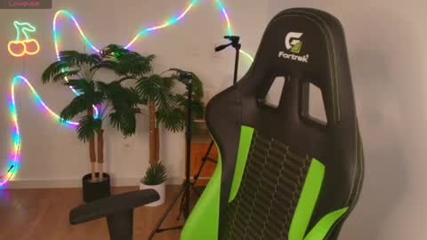 Debra online show from 04.16.26