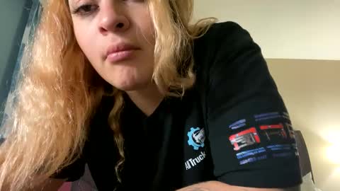 Camila Palacios online show from 03.10.25