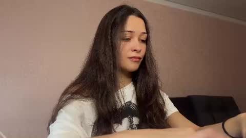 deepcute_ online show from 06.13.26