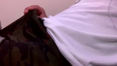 Snapshot of deepinthewave chatting on 09.18.25 Dee online show from 09.18.25