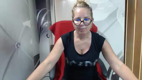 hi guys i m a cute milf i m here for good time and nice people pls be respectfool and enjoy me online show from 05.25.26
