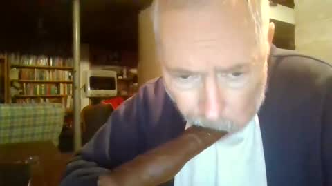 Snapshot of deepthroat227 chatting on 02.13.25 Deepthroat My Big Dildos online show from 02.13.25