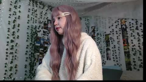 Snapshot of deermiracle chatting on 12.17.25 deermiracle online show from 12.17.25