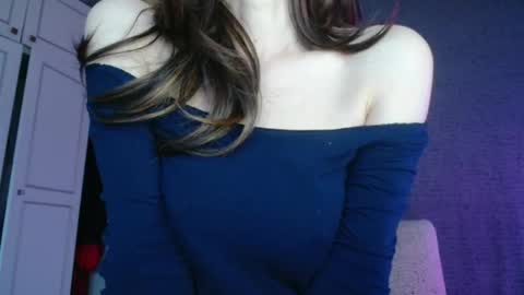 Snapshot of deessedivine chatting on 11.29.25 KamiDevi online show from 11.29.25