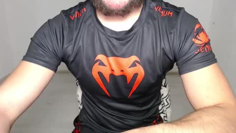 Snapshot of defuego_ chatting on 01.10.25 defuego online show from 01.10.25