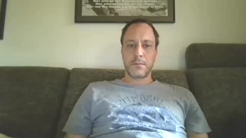 Snapshot of degrandis chatting on 01.05.25 Luka Magic online show from 01.05.25