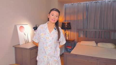 Laura online show from 03.25.26