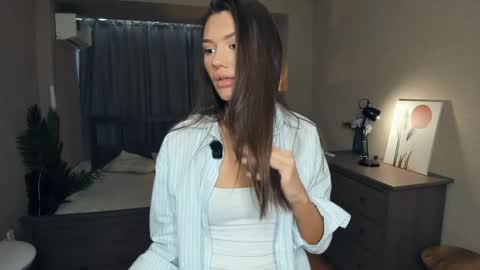 Laura online show from 03.30.26