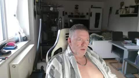 deinprinz2312 online show from 04.19.26