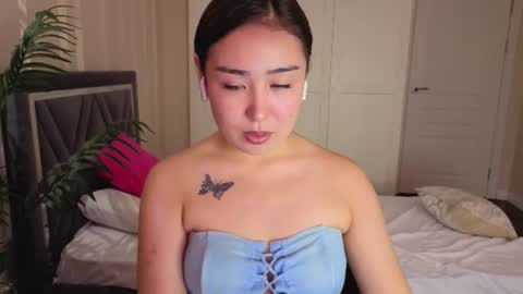 sexy bimbo little kitty asian misstress quen princes sexy girl you can just call me pleasure online show from 07.09.26