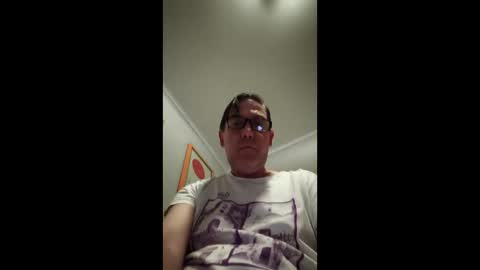 Snapshot of deividbowser chatting on 05.04.26 deividbowser online show from 05.04.26