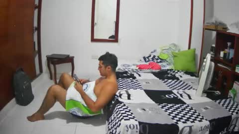 Snapshot of deividellobo chatting on 01.04.25 deividellobo online show from 01.04.25