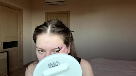 Mila online show from 04.05.26