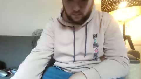 Snapshot of dekumate chatting on 09.17.25 dekumate online show from 09.17.25