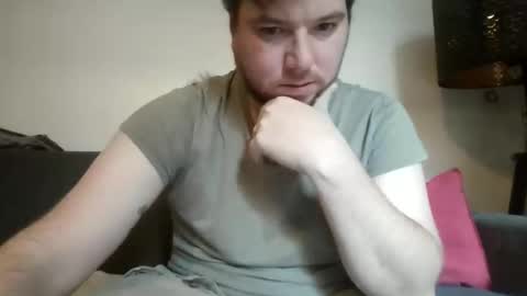 Snapshot of dekumate chatting on 10.21.25 dekumate online show from 10.21.25