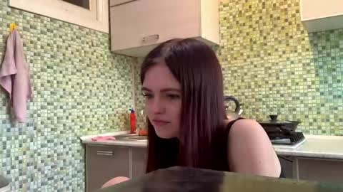 Kiki online show from 04.14.26