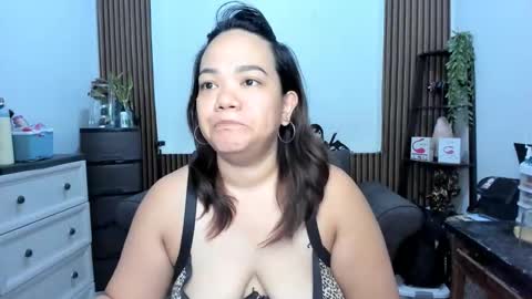 delightfulcurvy online show from 10.12.25