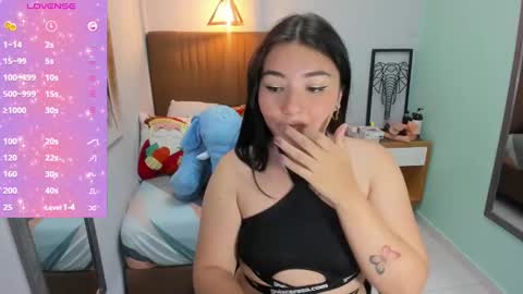 delilaquinn online show from 12.19.24