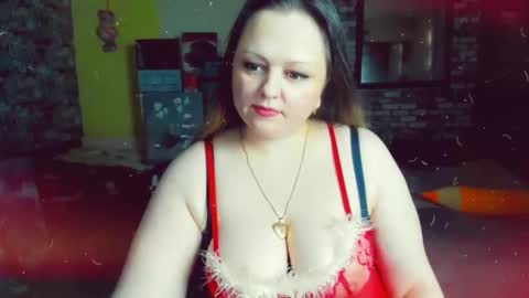 Snapshot of delinnia chatting on 12.12.24 Margo online show from 12.12.24