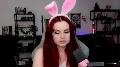 dellacrush_ online show from 04.05.26