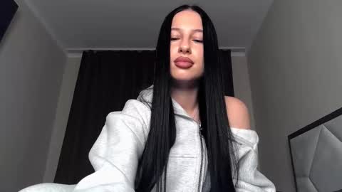 delly_love online show from 10.06.25