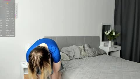 Evelyn online show from 04.14.26