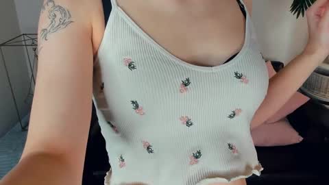 Snapshot of deloresschiller chatting on 03.26.26 Eliza online show from 03.26.26