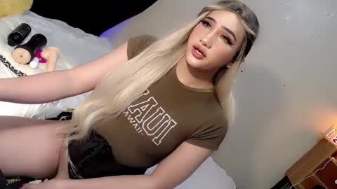 Snapshot of deluxetgirl69 chatting on 12.26.24 Chesca online show from 12.26.24
