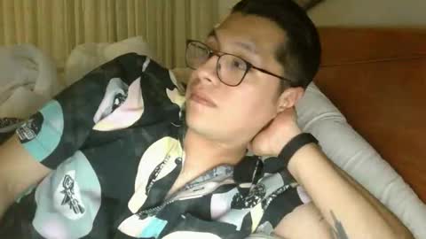 Hung Angel online show from 11.13.25