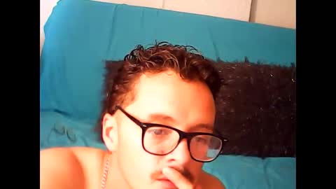 Snapshot of demian_lulu chatting on 10.25.25 demian_lulu online show from 10.25.25